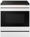 Cuisinière intelligente à induction encastrée Samsung de 6,3 pi³ avec caméra de four - verre blanc - NSI6DB990012AC