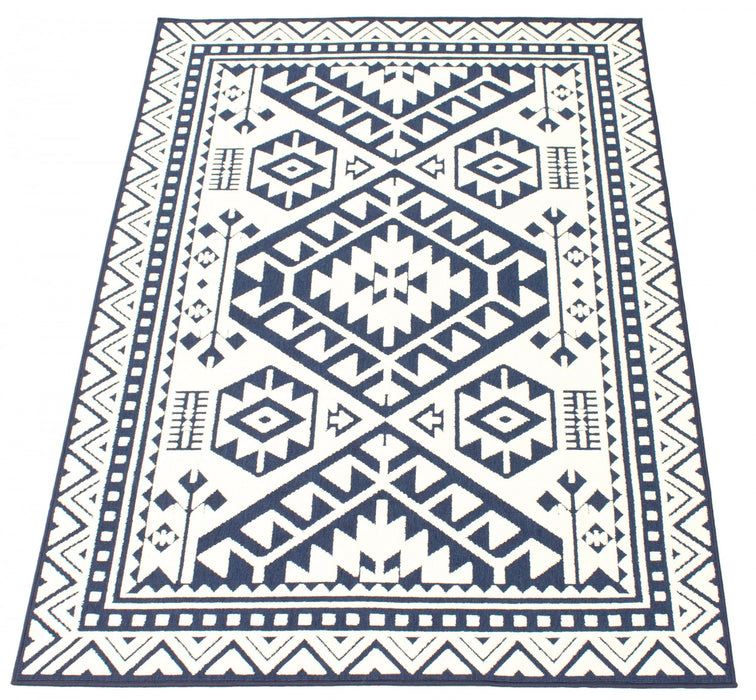Carpette Gaia bleue 4 pi 7 po x 6 pi 7 po